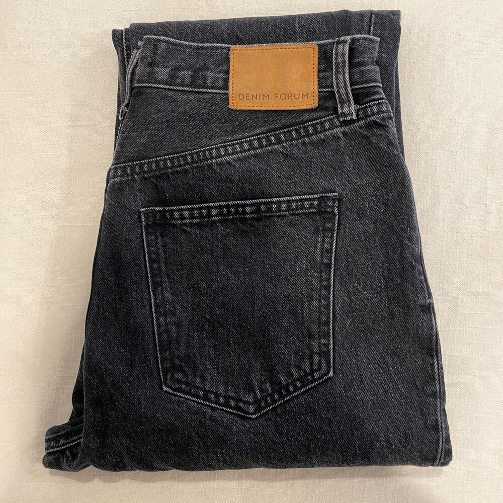 Aritzia Black Denim Forum The Joni High Rise Loose Jean Relaxed St Leg, Size 28